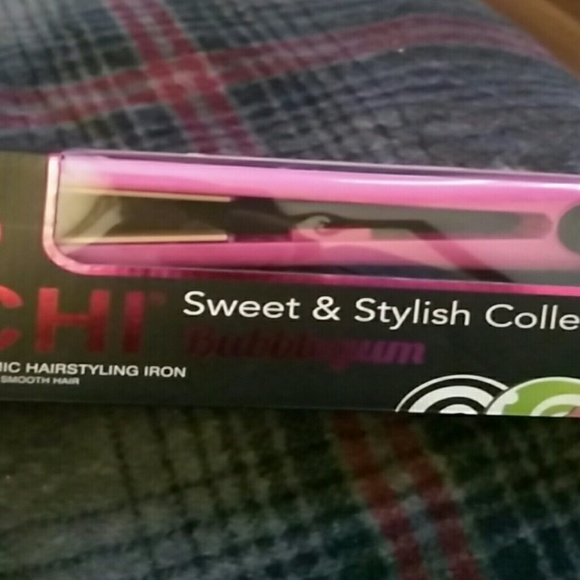 SOLD*NEW*CHI Ceramic Hairstyling Iron - Picture 2 of 2