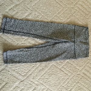 Lululemon cropped pants