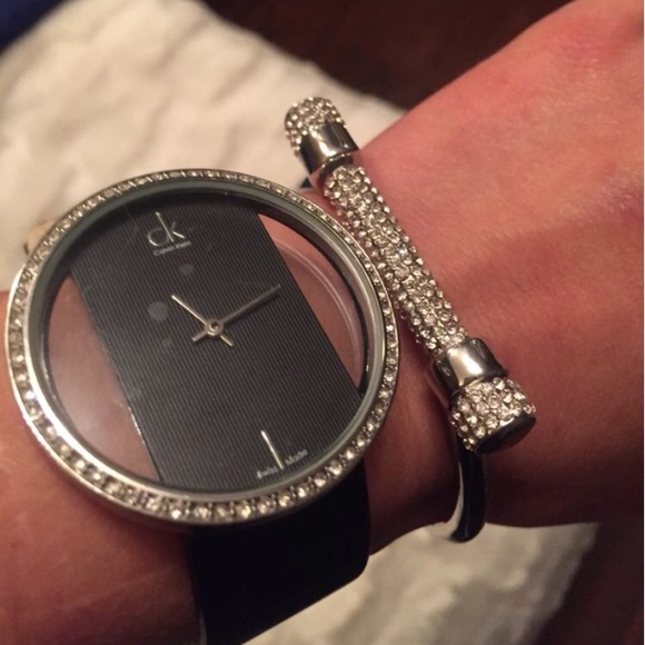 Hot Bangle !! - Picture 2 of 4