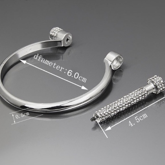 Hot Bangle !! - Picture 4 of 4