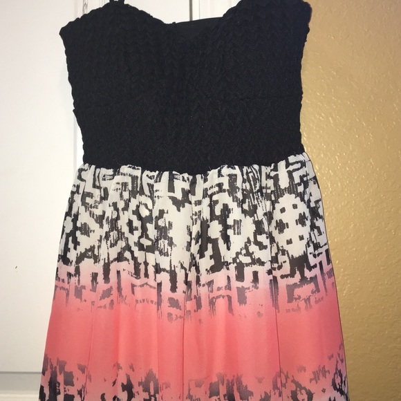 Beautiful maxi dress - Picture 2 of 4