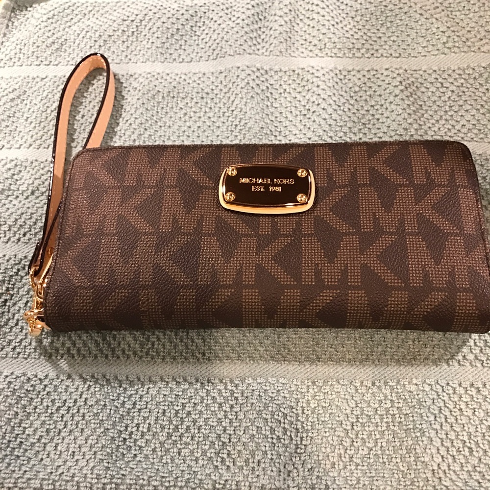 Authentic MK Travel Signature Wallet
