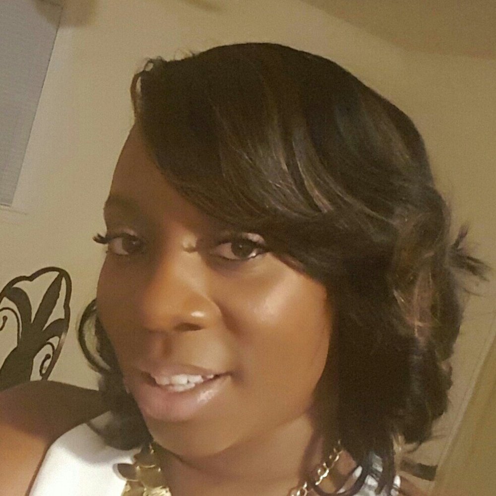 Meet your Posher, Dee