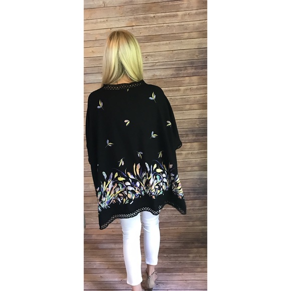 LAST‼️Black Kimono Style Poncho - Picture 7 of 8