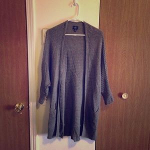 American Eagle Gray Half-Sleeve Cardigan