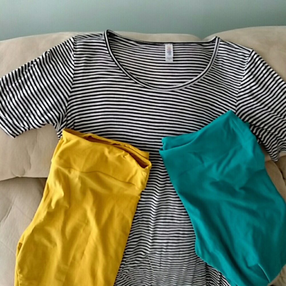 Small Perfect T with 2 Solid TC Leggings