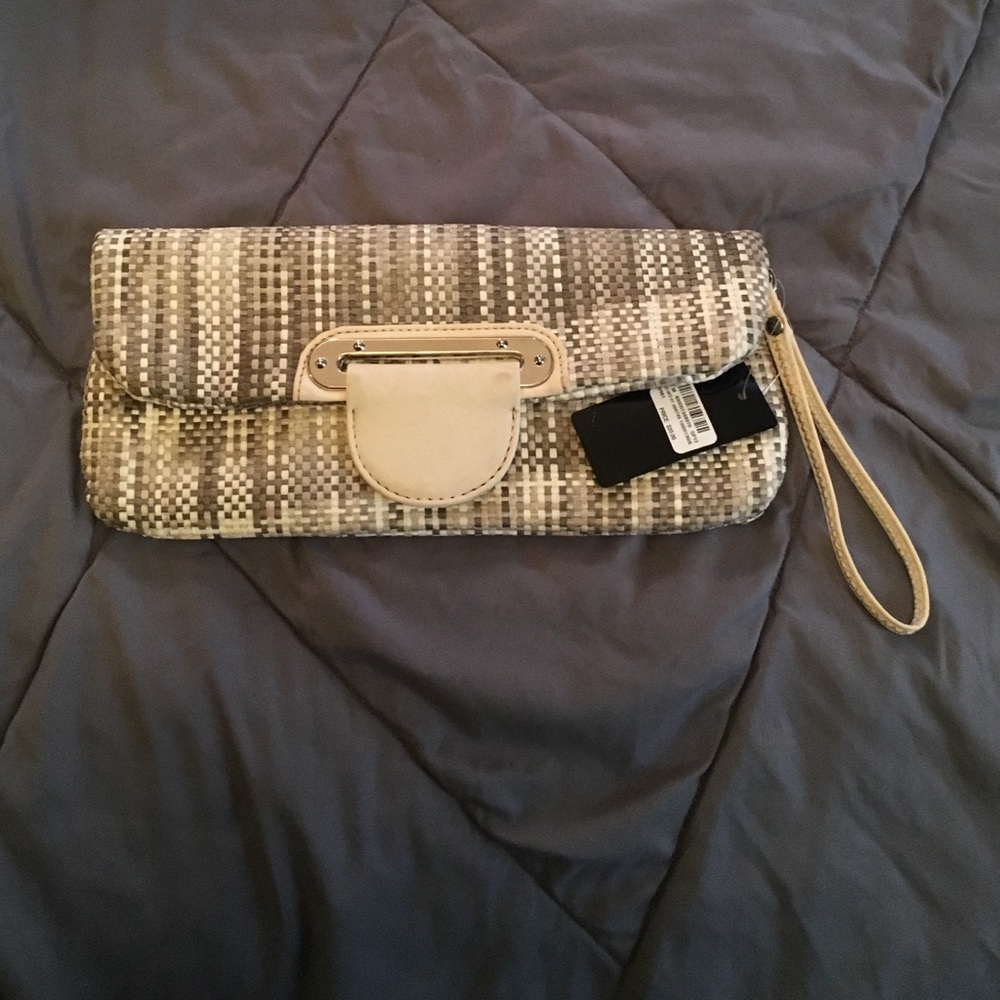 Basket weave clutch