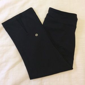 Lululemon back slit capris. Size 6.