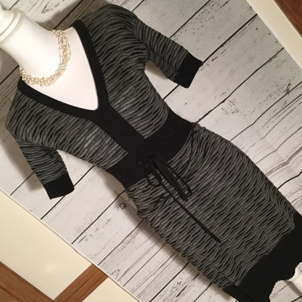 Beautiful Black and Grey tie at waist dress size S