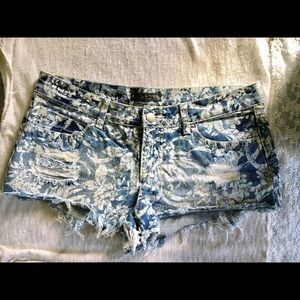 Billabong distressed shorts size 5 denim