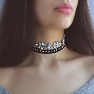 Host Pick 🎊🎊💕❤️️Trendy, classy, and yet sexy !