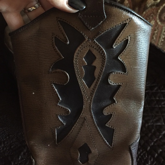 Fun and funky brown boots - Picture 3 of 4