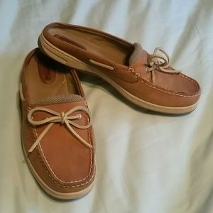 Like New Sperry Slip ons