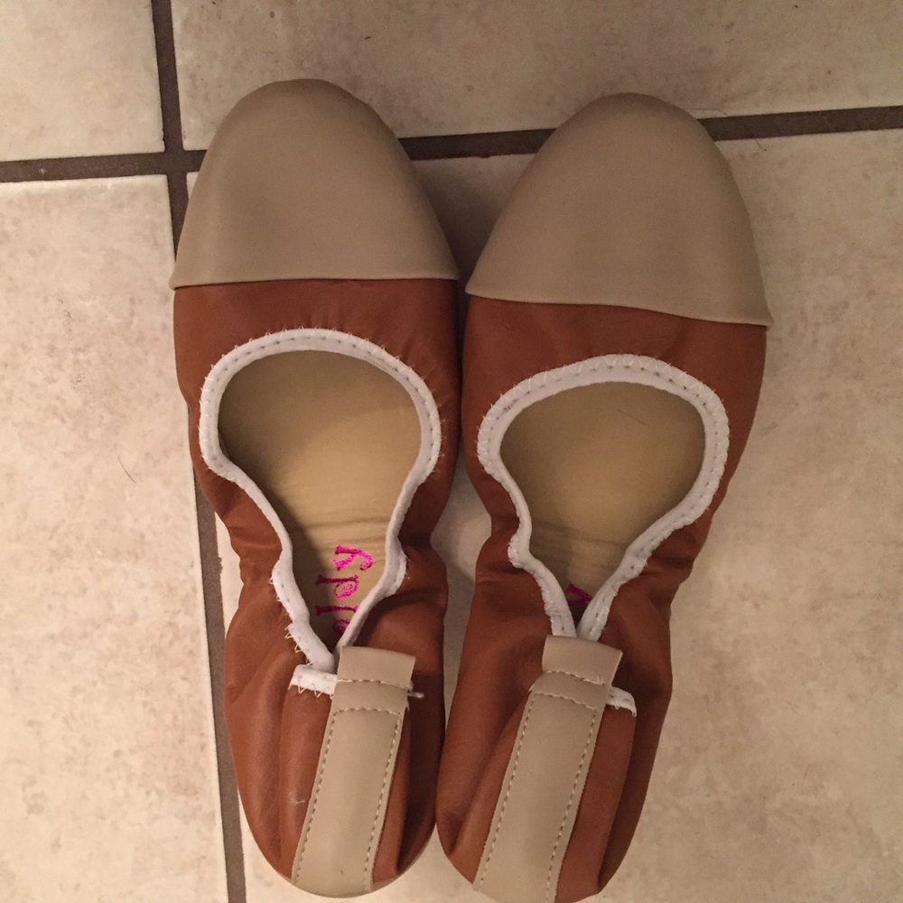 Foldable ballet flats