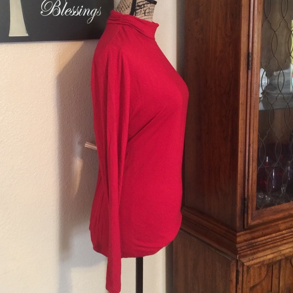 Turtle neck long sleeve shirt - Picture 2 of 3