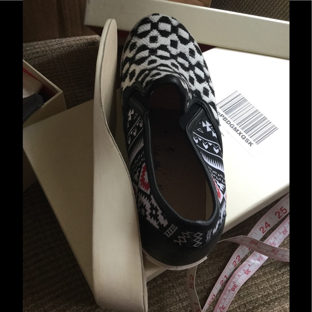 Kim & Zozi Sz 6 Fashion Sneakers! NEW! - Picture 8 of 11