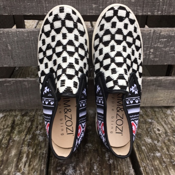 Kim & Zozi Fashion Sneakers SZ 6! NEW! - Picture 2 of 11