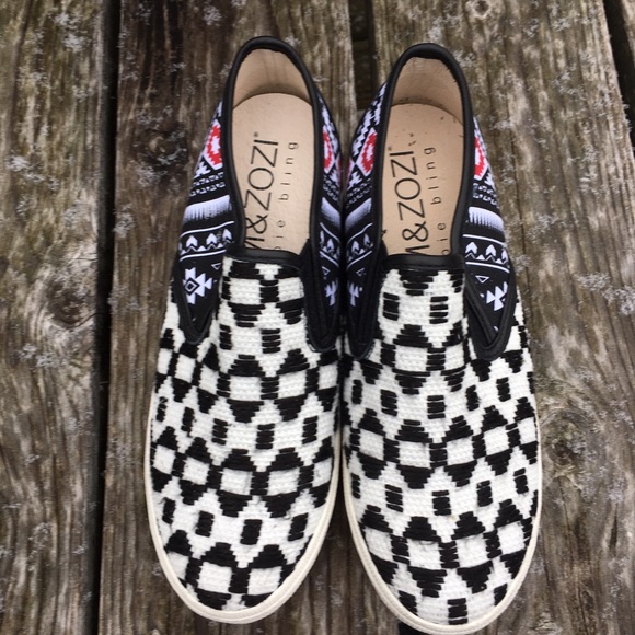 Kim & Zozi Fashion Sneakers SZ 6! NEW! - Picture 7 of 11