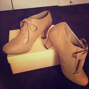 Graham Street Shoe Co. Vintage Inspired Heels