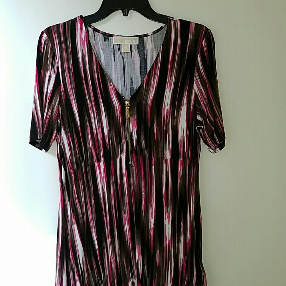 Short-sleeved, tunic top