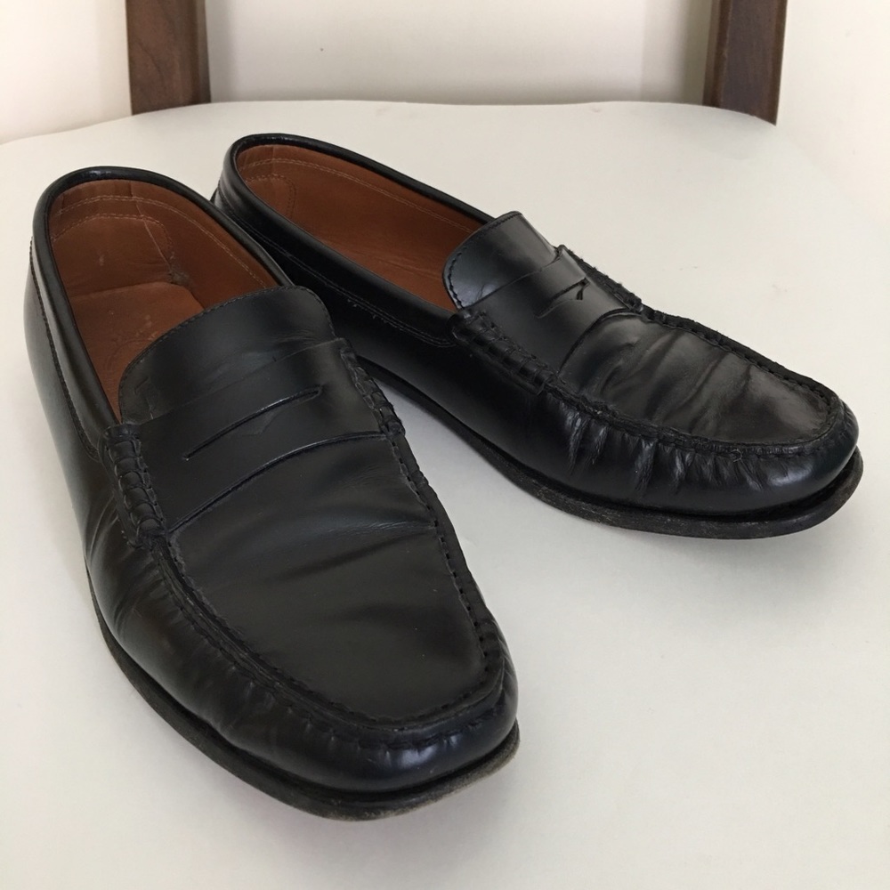 Tods Black leather loafers size 8.5
