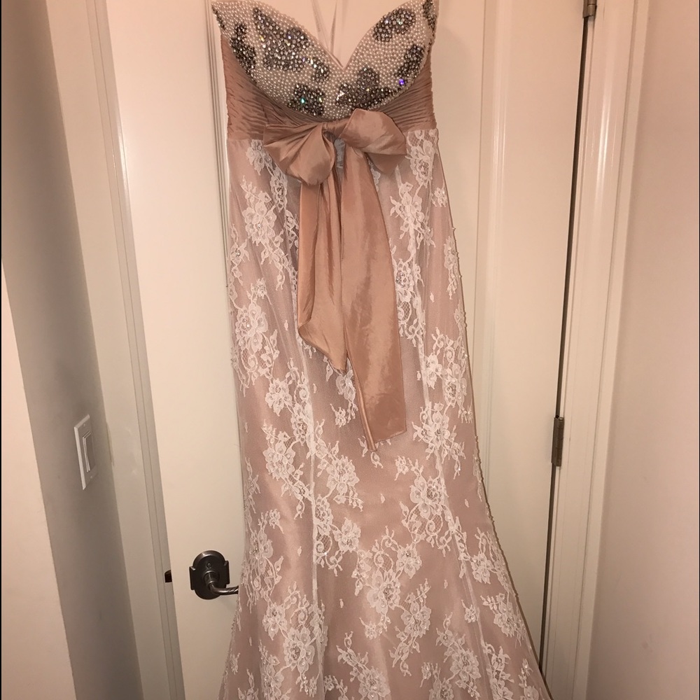 Sherri Hill lace & beaded formal dress