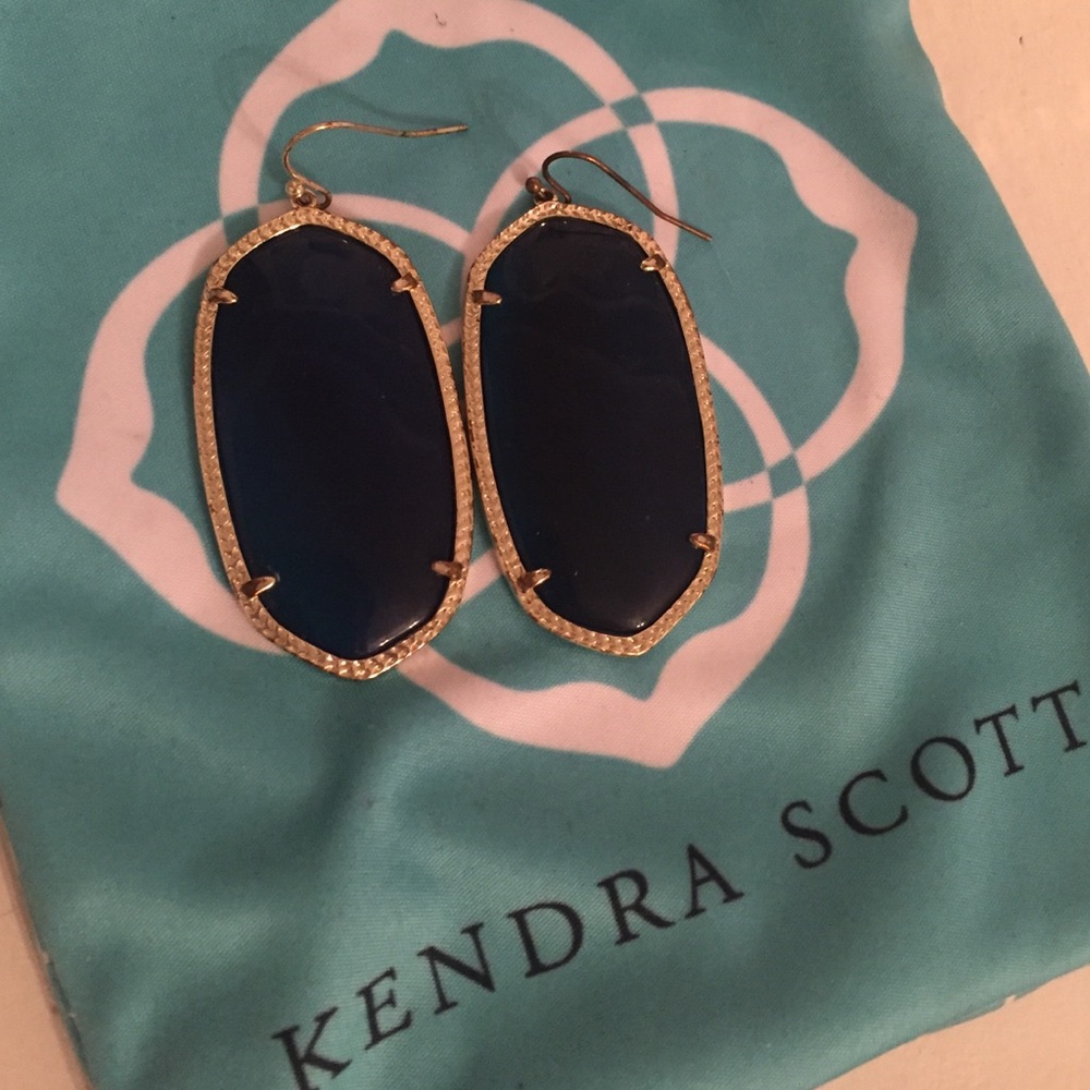 Dark navy blue Kendra Scott earrings!