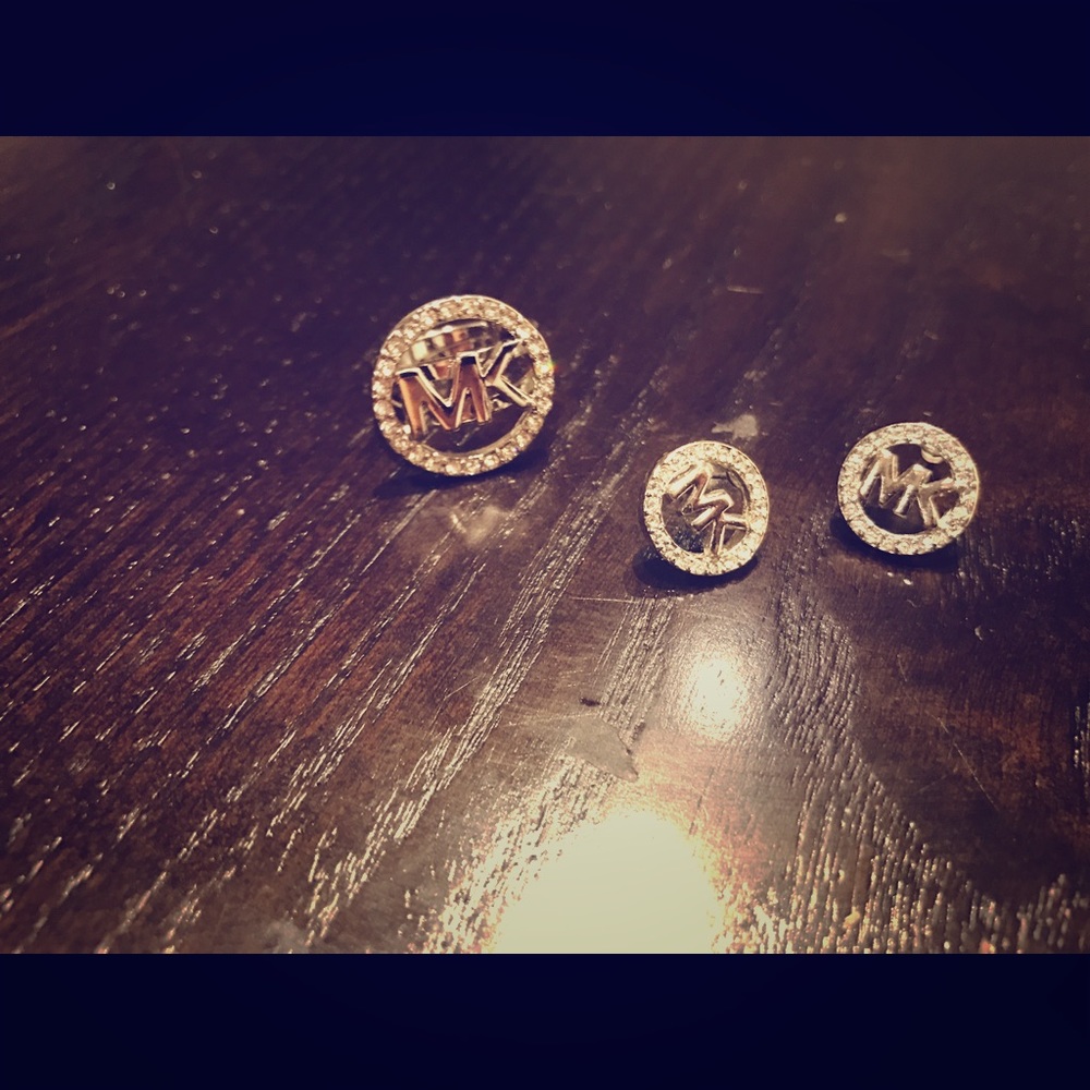 Ring and earring set