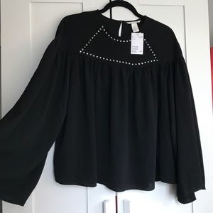 Brand New H&M Flowy Black Blouse
