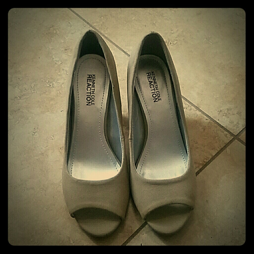 Kenneth Cole Reaction open toed heels