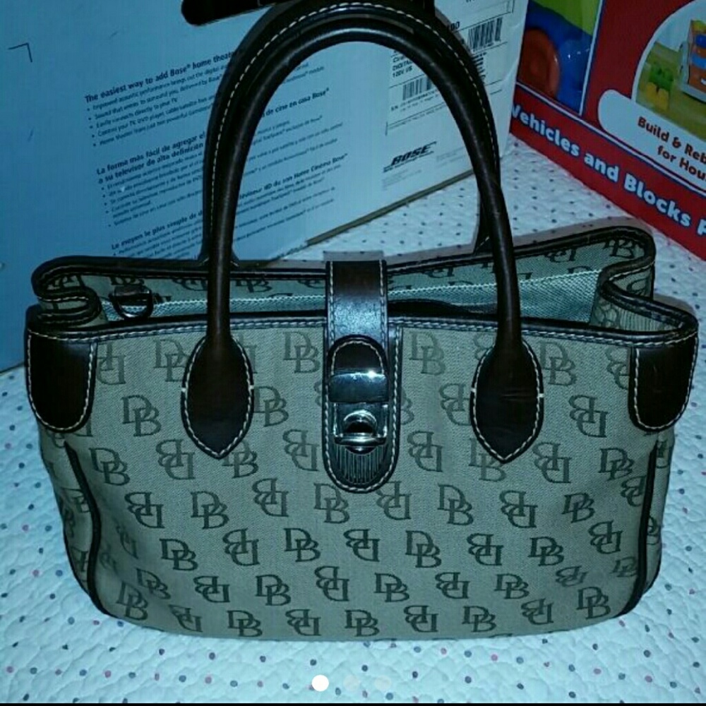 Authentic dooney & bourke purse