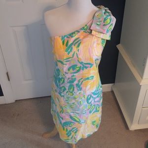 One shoulder lily dress