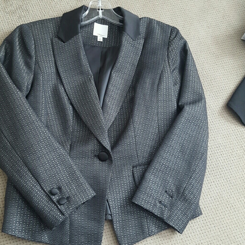 Halogen blazer