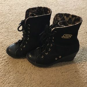 Rare sketchers wedge boots