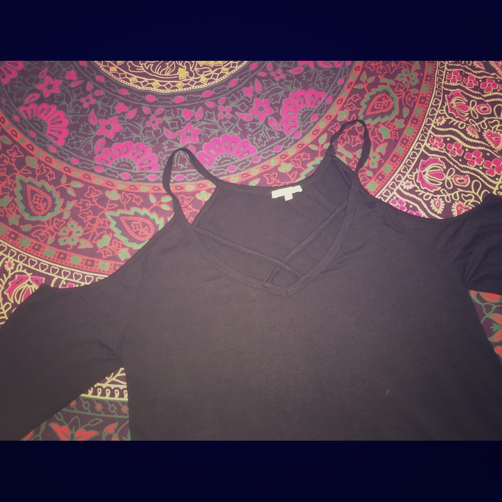 Cold shoulder top