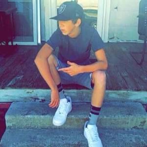 Meet your Posher, Derek