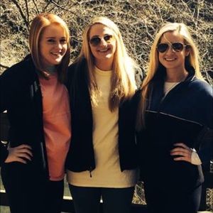 Meet your Posher, Elizabeth