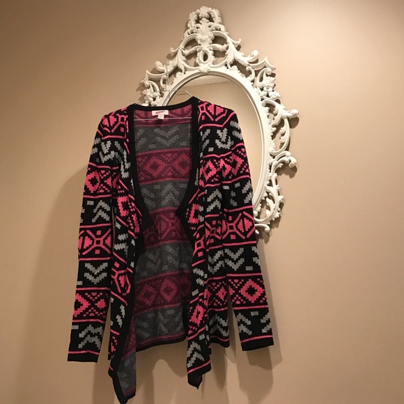 Arizona Jean Company Sweaters - 📚 BTS SALE! Aztec print sweater cardigan 💕 Sz:M