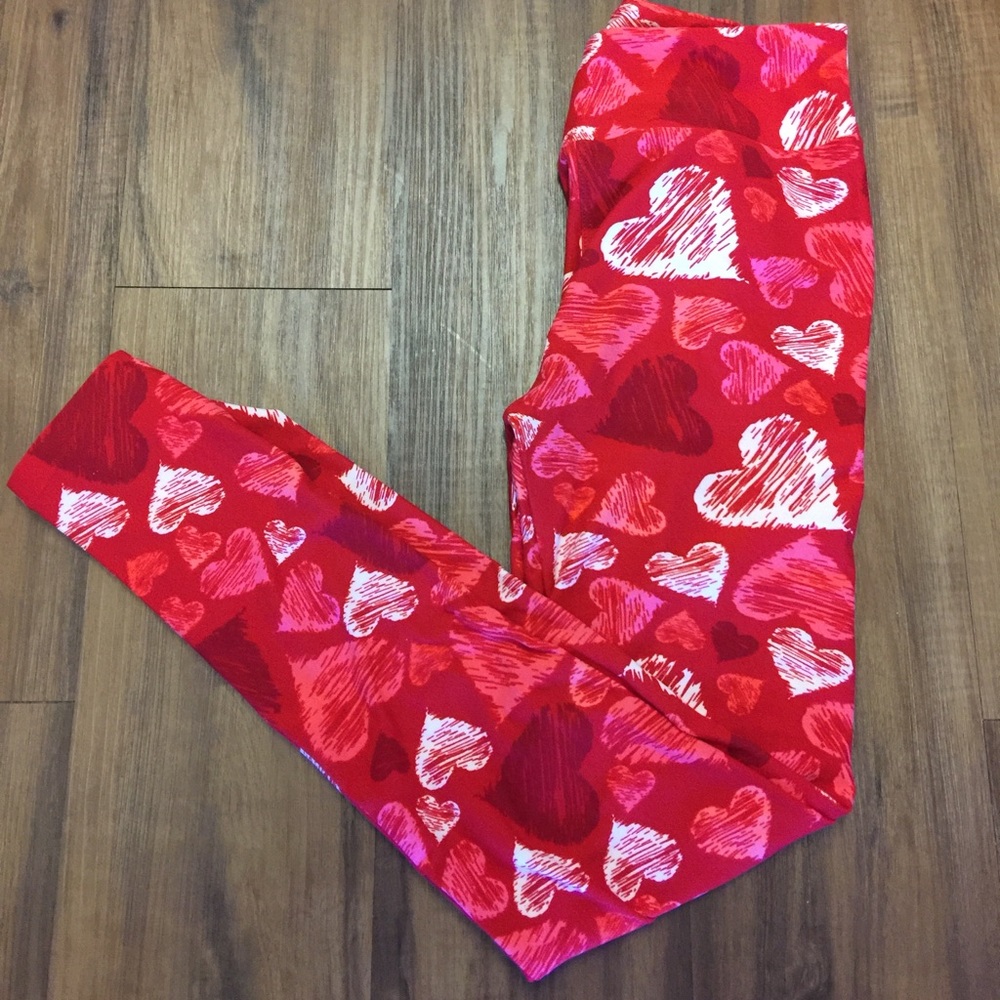 Lularoe Valentine's Day 2017 heart OS leggings