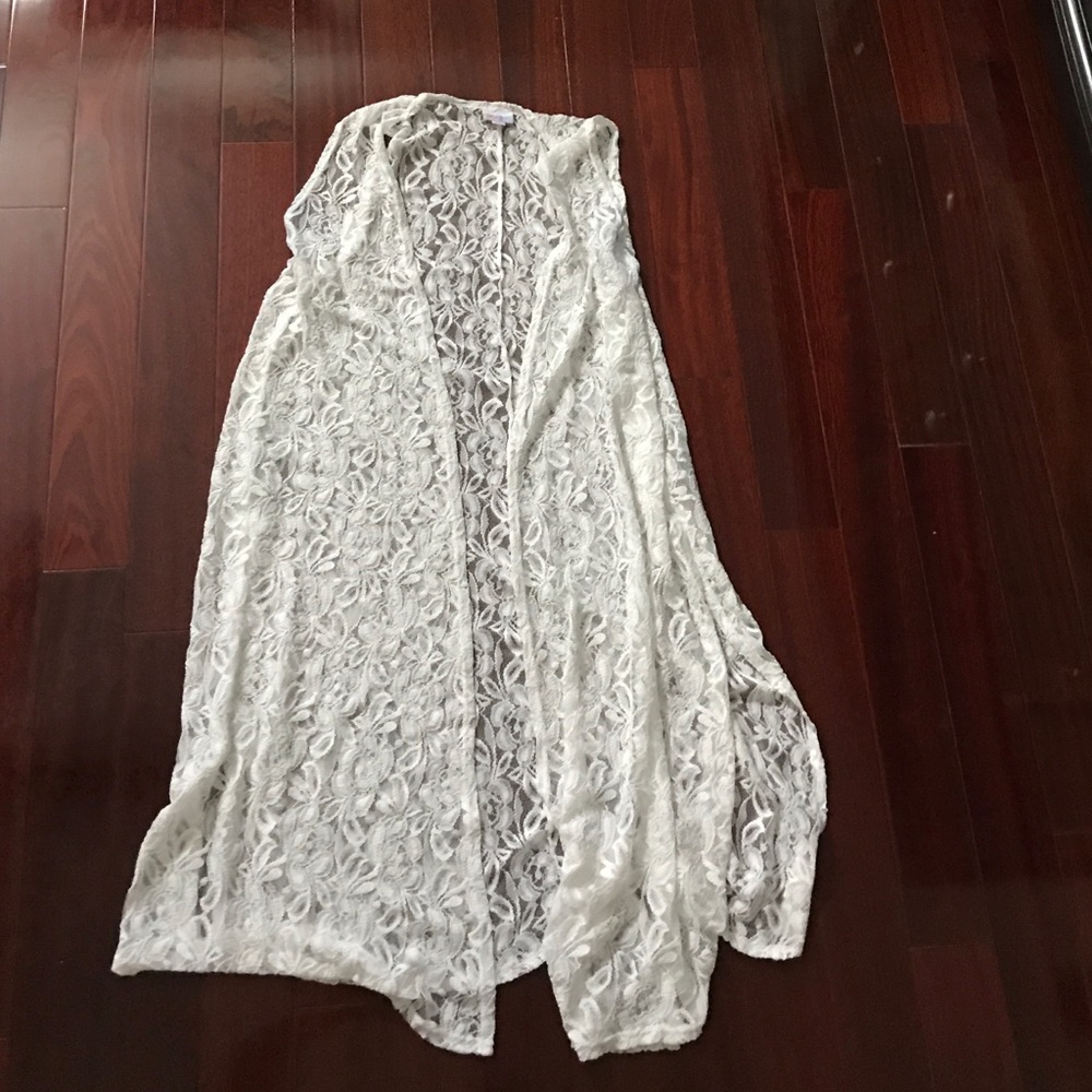 LuLaRoe white lace Joy