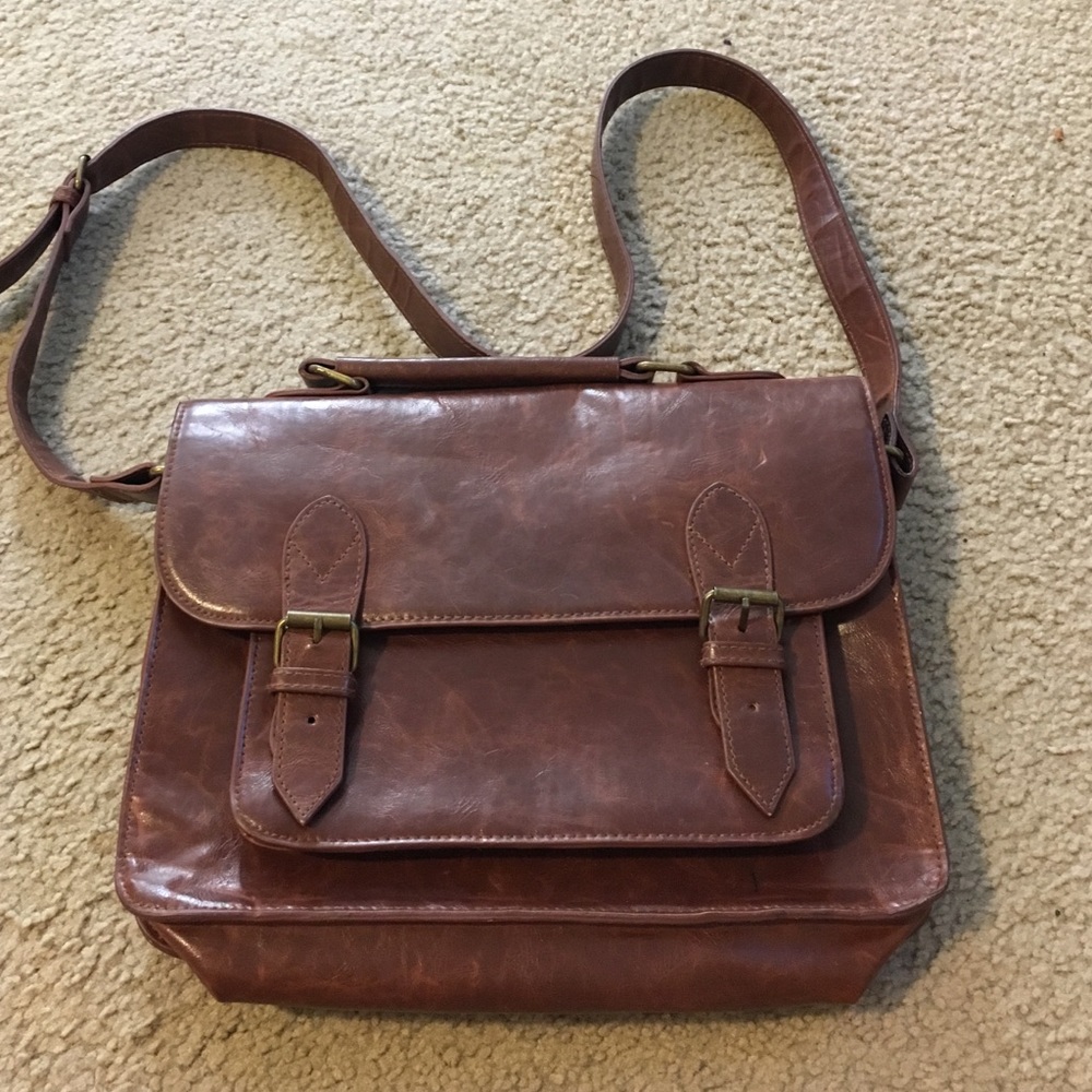 Fake leather BDG bag 💼