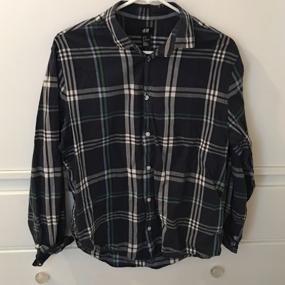 Men's light weight casual button down plaid shirt