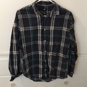 Men's light weight casual button down plaid shirt