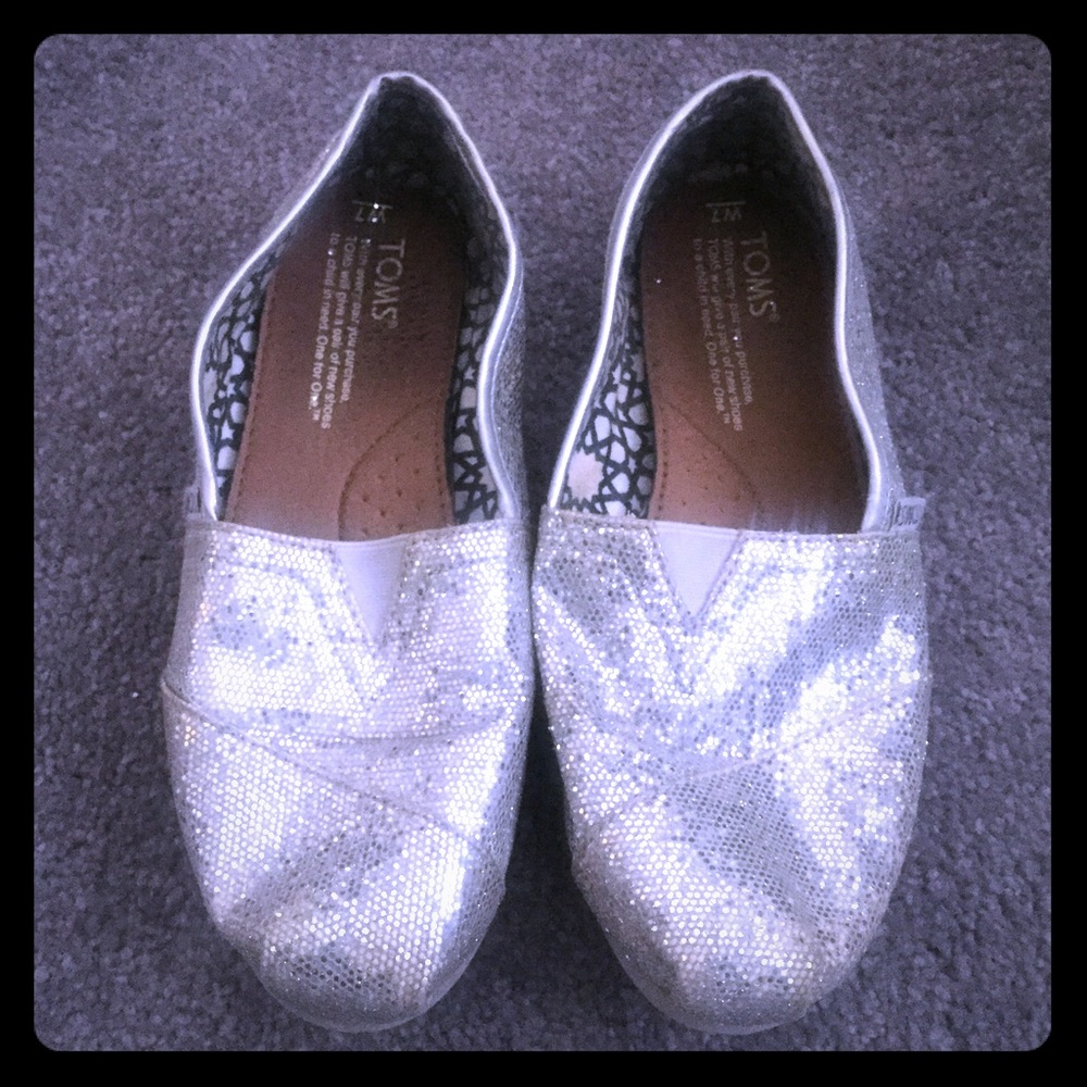 Silver glitter toms
