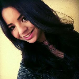 Meet your Posher, Danni