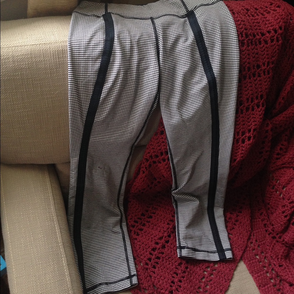 Lululemon capris leggings
