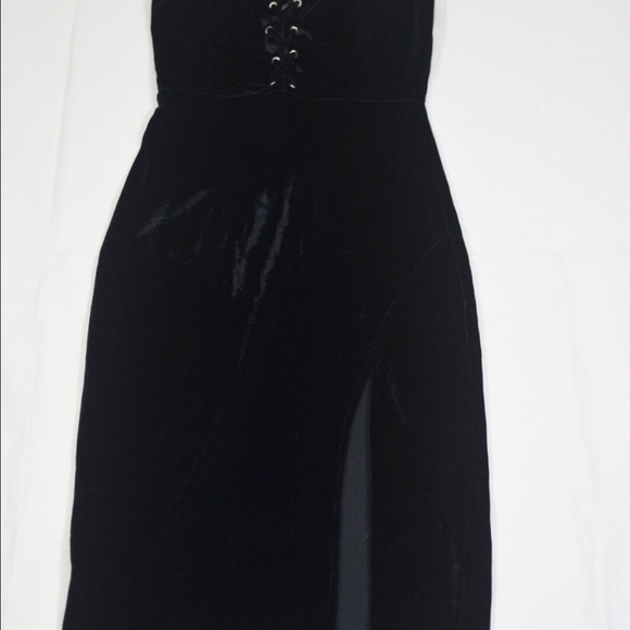 🆑🆑Black Valvet Lace dress - Picture 3 of 3