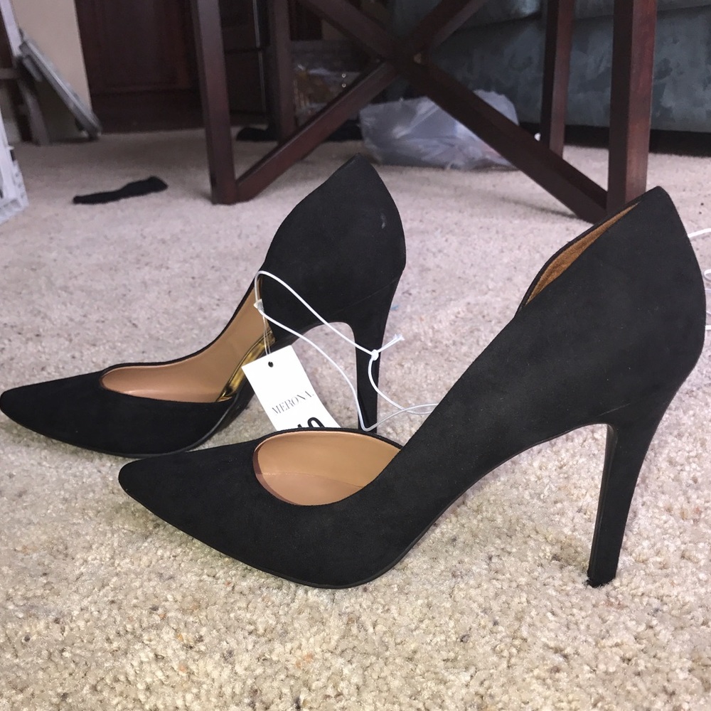 Pumps-black NWT