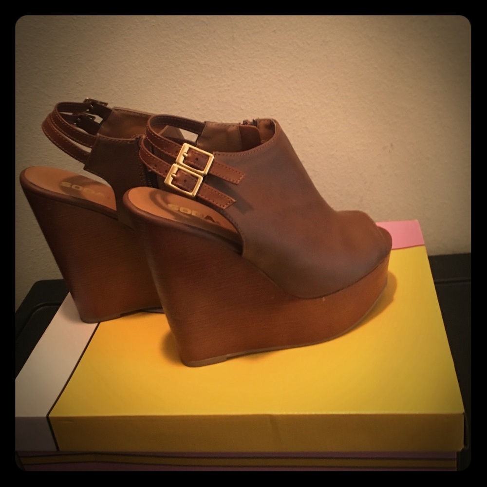 Brown Wedges