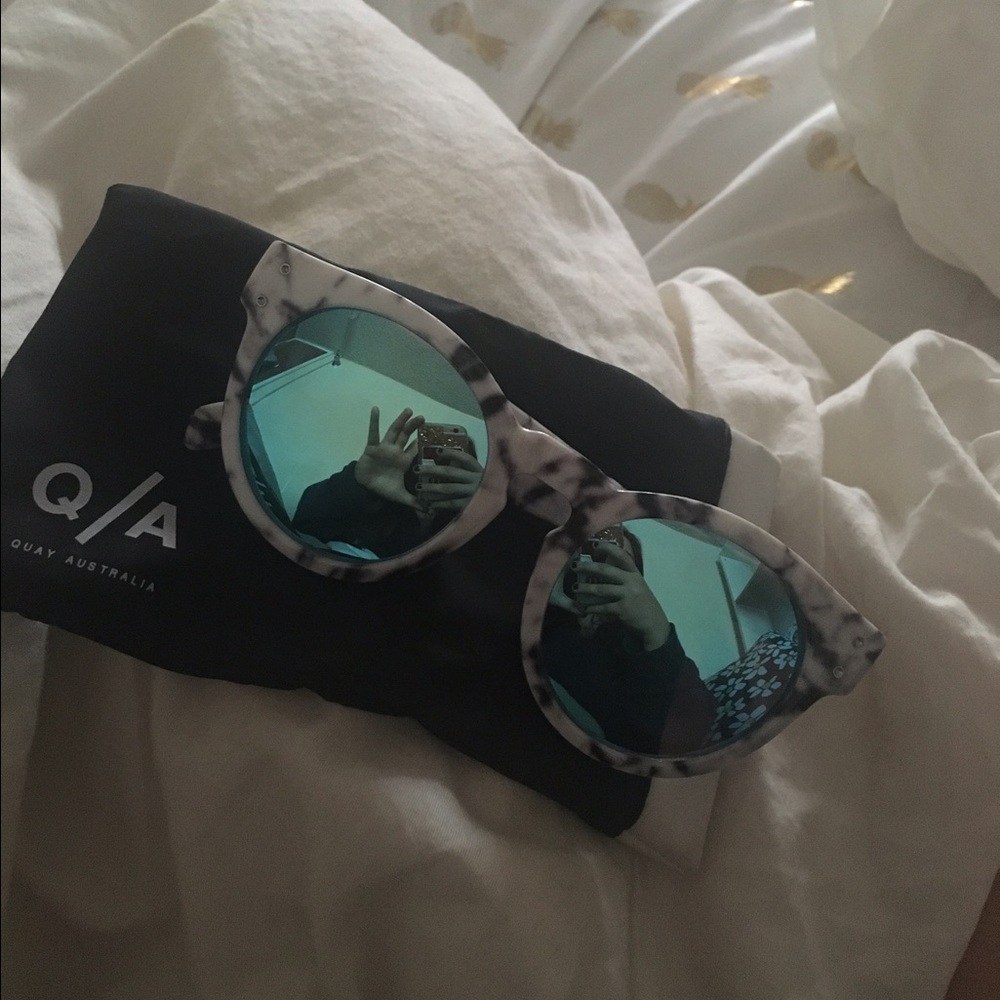 QUAY SUNNIES